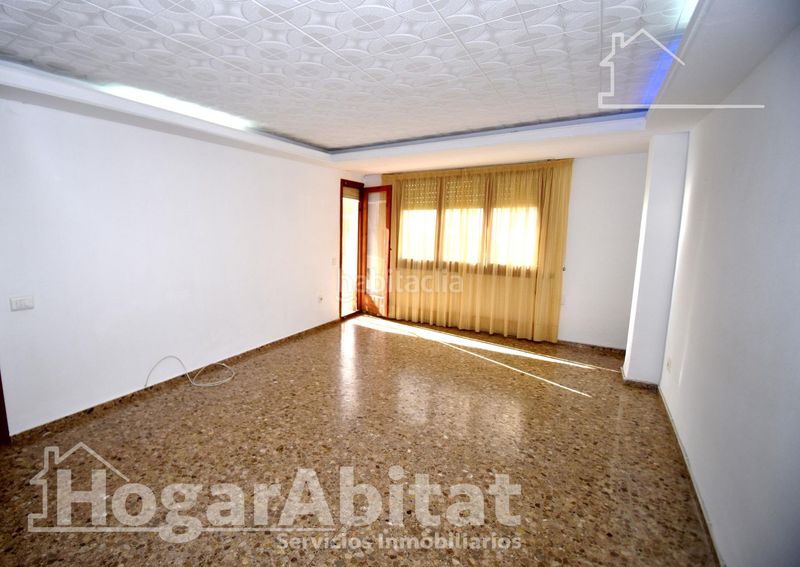 Foto 423c69bf-8df9-44fd-81cb-7ba117ccd3d4. Pis a Alcora (l´)