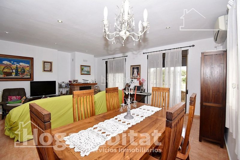 Foto 94b40d6f-51b0-4898-aad4-c05c7b8e398b. Xalet amb piscina a Borriol