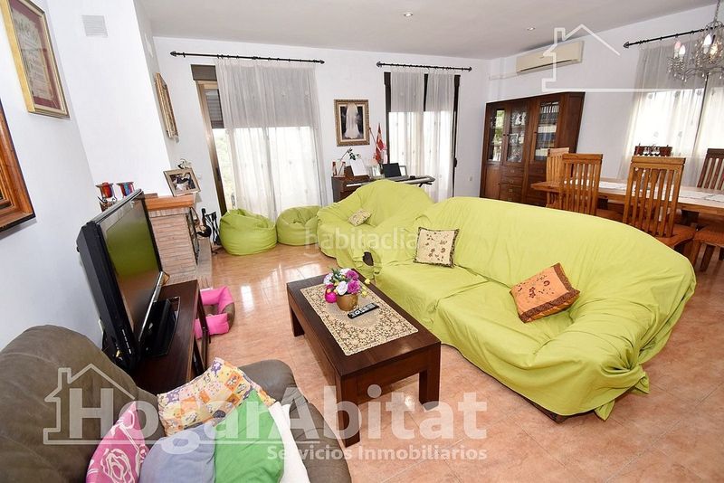 Foto f0873094-f0eb-4e51-9bd1-20afcf105056. Xalet amb piscina a Borriol