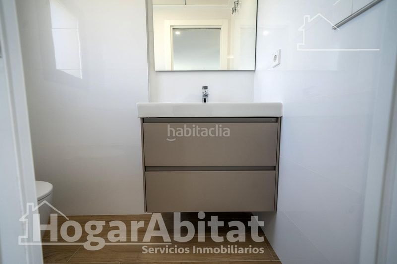 Foto b5225ddf-5bd1-4f22-ab56-e7a6bff22b7b. Casa adossada amb aparcament piscina a Algorfa