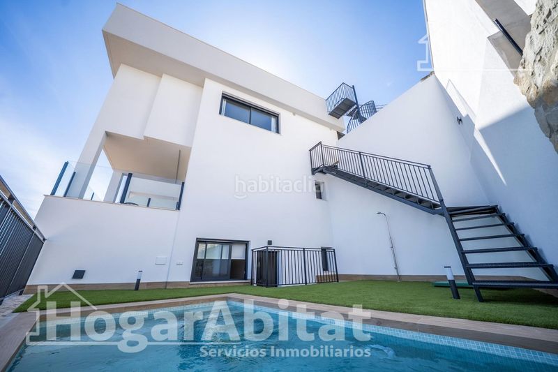 Foto eee2c296-f5cf-4f48-bb8f-74f324d6e6bd. Casa adossada amb aparcament piscina a Algorfa