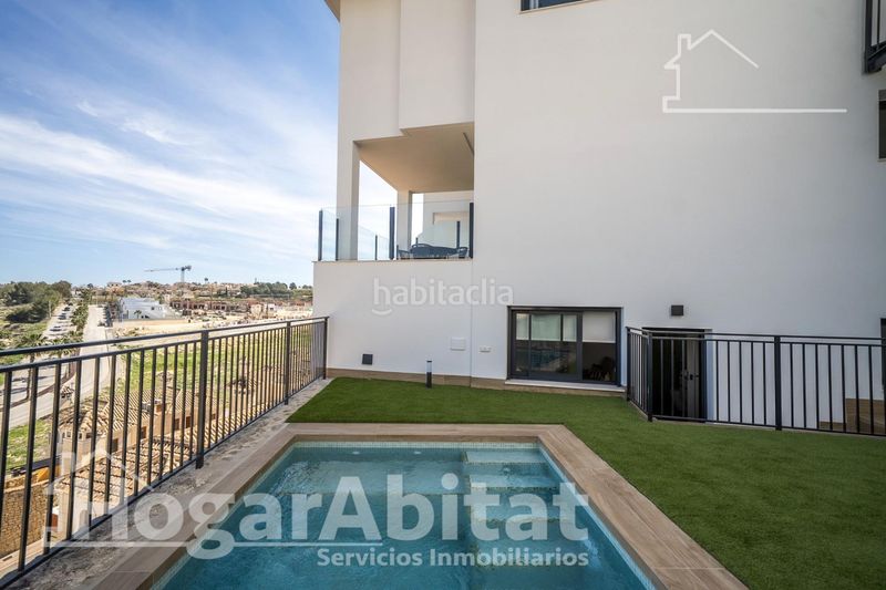 Foto 35d2bf05-2efa-4865-b70c-8610fc656bdd. Chalet maravillosa villa de lujo a estrenar con piscina, garaje y terraza en Algorfa