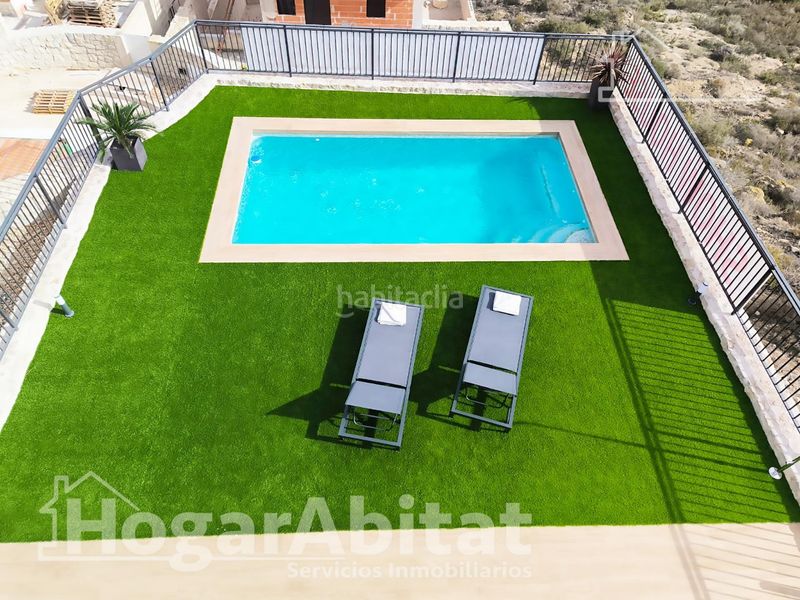 Foto a2a925b7-8733-4a53-afea-7e0832ffd5db. Chalet maravillosa villa de lujo a estrenar con piscina, garaje y terraza en Algorfa