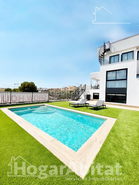 Foto ab9147bb-5f3e-4173-952c-b658b5582749. Chalet maravillosa villa de lujo a estrenar con piscina, garaje y terraza en Algorfa