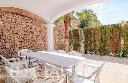 Foto 11d32fce-6e55-48d3-9f65-a987b49b441e. Casa adossada amb aparcament piscina a Cometa Calp