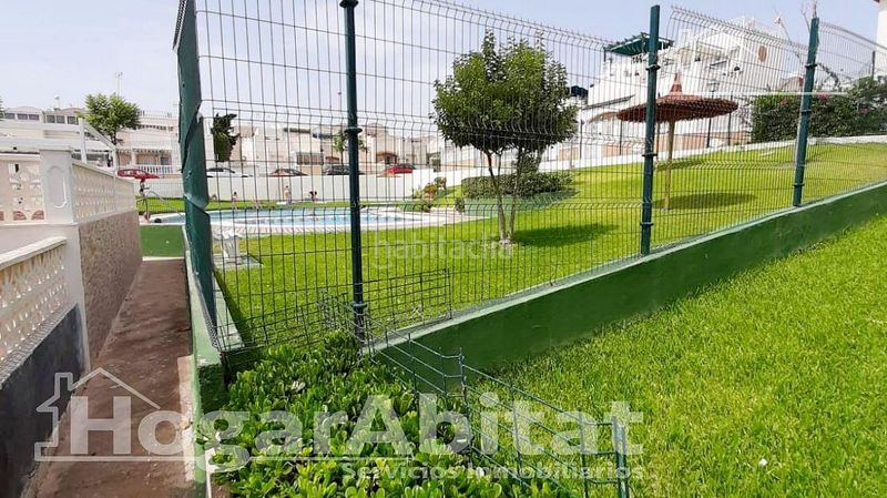 Foto 7f55e132-a59e-4eb7-8b72-ea8cb97ec9ce. Pis amb piscina a Los Balcones-Los Altos Torrevieja