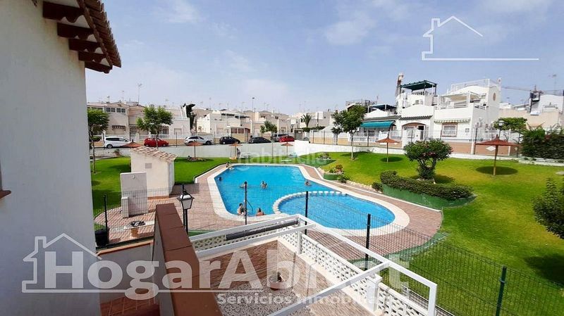 Foto f0531bbd-b9d1-49ee-9c38-6b1264f91304. Pis amb piscina a Los Balcones-Los Altos Torrevieja