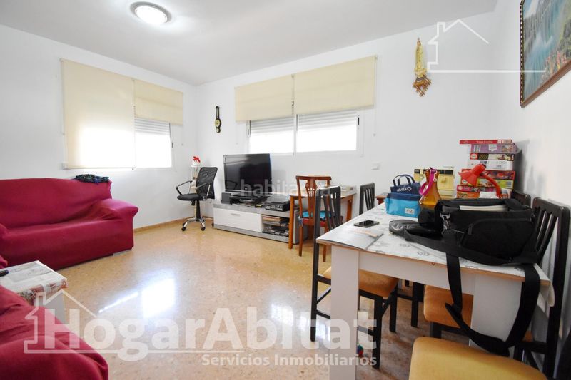 Foto c63d87c5-9412-4527-825e-3c3f47bce490. Pis amb aparcament a Piles
