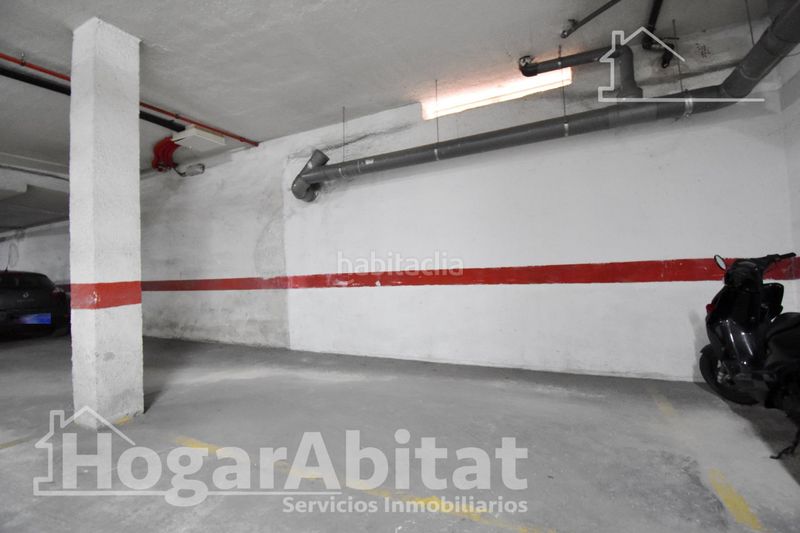 Foto f180b200-e6b8-464f-9554-027c97952468. Pis amb aparcament a Piles