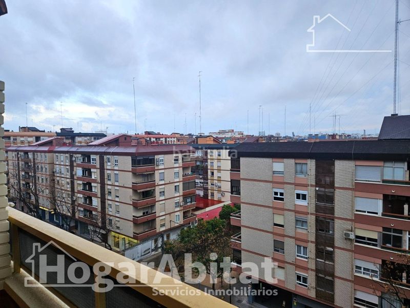 Foto a77e7cbe-19ab-40c9-90db-0f2984dff75e. Pis amb aparcament a Barrio de Campanar Valencia