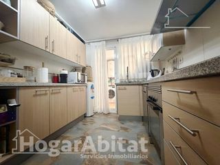 Pis  Calle horta. Hogar de lujo! amplio, bonito y luminoso con balcón