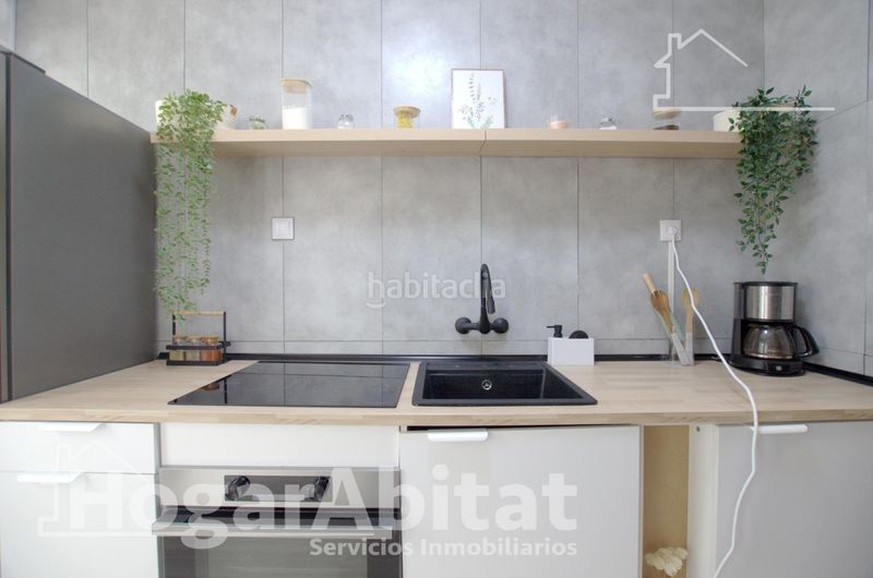 Foto ae2d62b9-a689-4987-9752-a35372e1f731. Pis a pueblo de Cullera Cullera