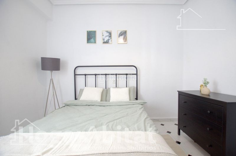 Foto e6fb9dbf-2e34-436b-a9cb-d97d877e2eb3. Pis a pueblo de Cullera Cullera