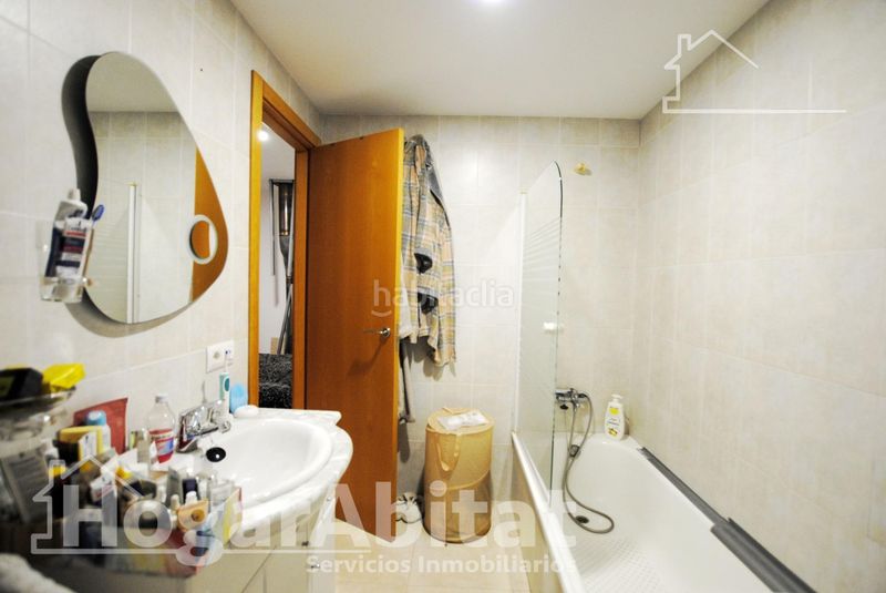 Foto bf61d40f-1442-4035-aabf-224764b3ab6b. Casa adossada amb aparcament a Beniflá