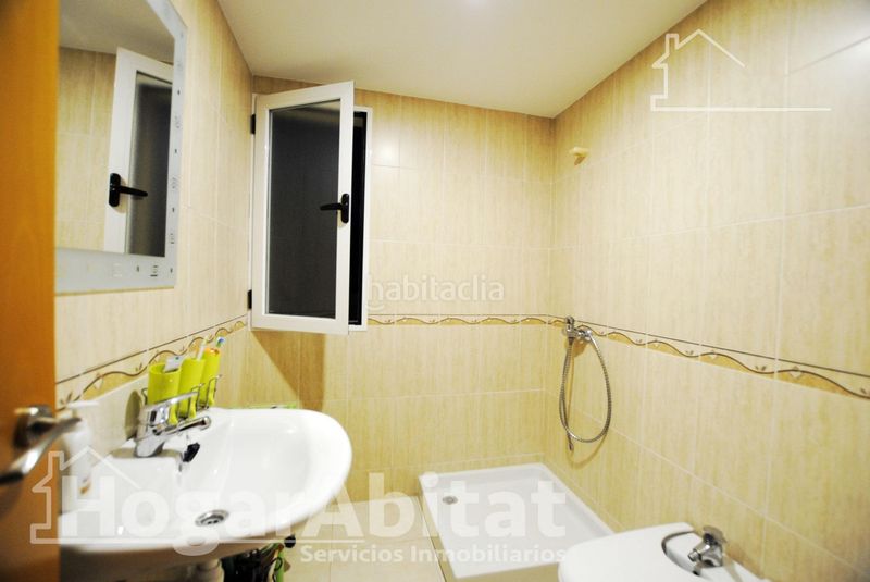 Foto d26fb08f-004f-4c0b-a46f-b1f712ef1bba. Casa adossada amb aparcament a Beniflá