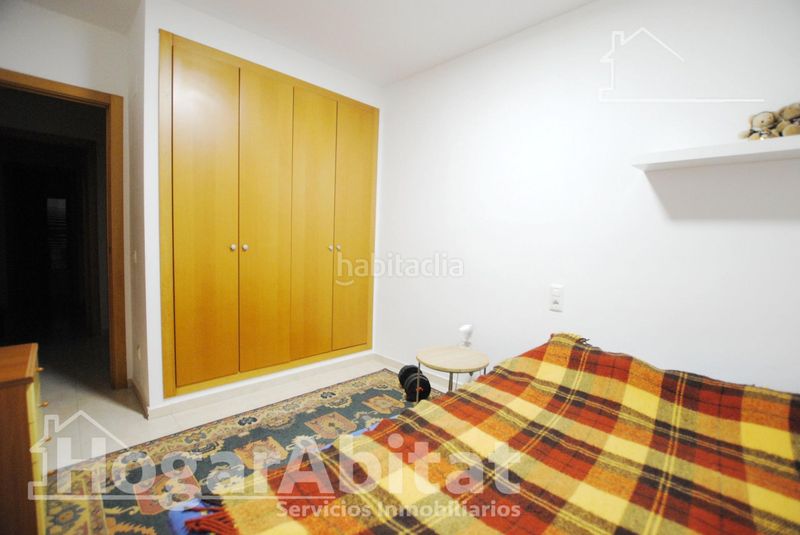 Foto dd43d2d8-98ce-4f47-8520-4e6a1054d41d. Casa adossada amb aparcament a Beniflá