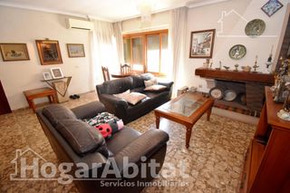 Flat  Bayarri. En pleno centro! muy amplio, luminoso y esquinero con ascensor y