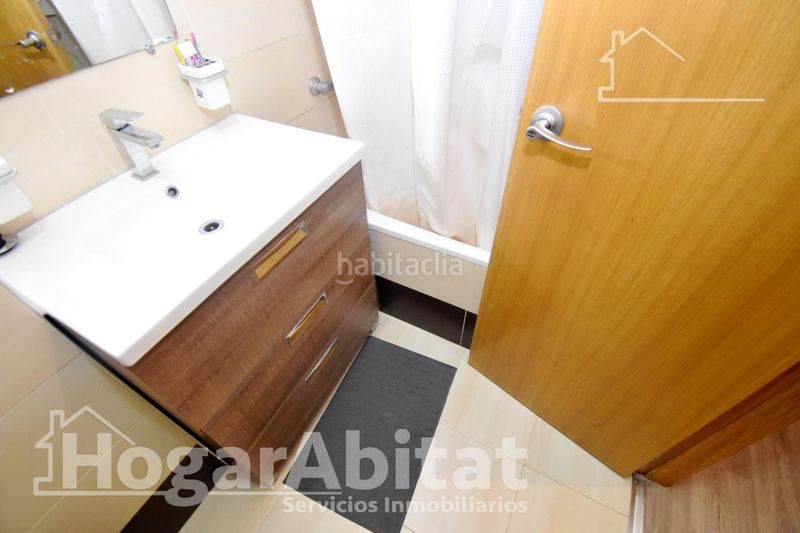 Foto a24ff475-ca92-4ef4-aa3c-781643577e58. Pis a Vall d´Uixó (la)