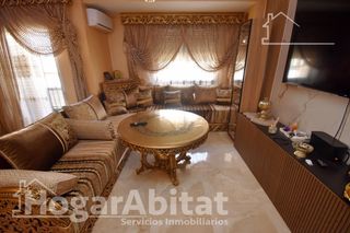 Pis  Calle catalunya. Gran oportunidad! reformado y luminoso con balcón, en el centro