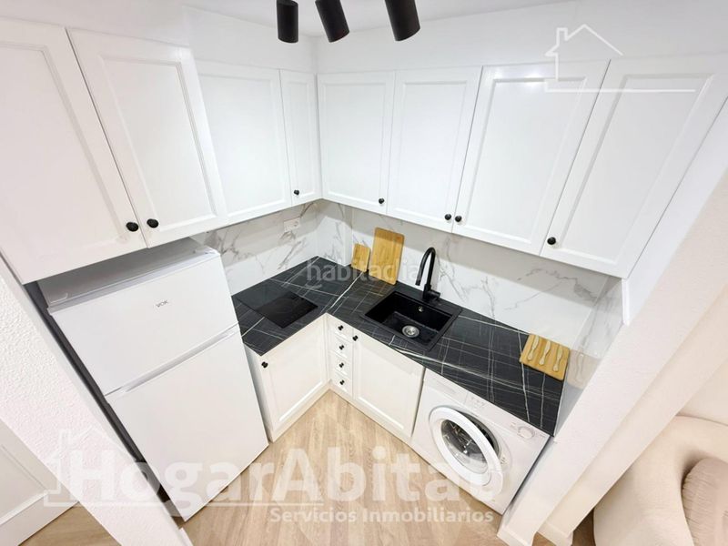 Foto e6eb6d8a-dfb2-44f2-b8d1-13975ca4e2a2. Pis amb piscina a Parque de las Naciones Torrevieja