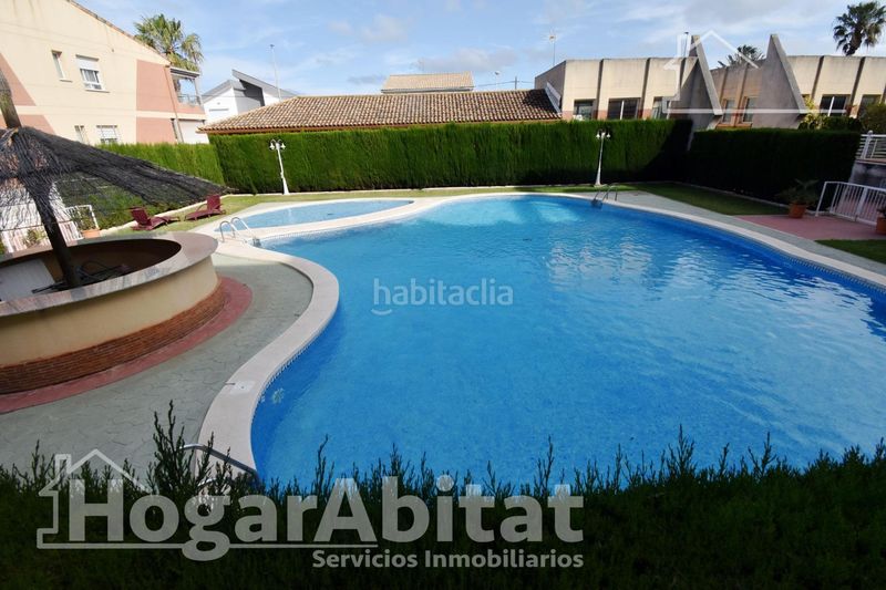 Foto 49606f14-d14a-4f23-8c12-926341e9d41d. Casa adossada amb calefacció aparcament piscina a Chilches