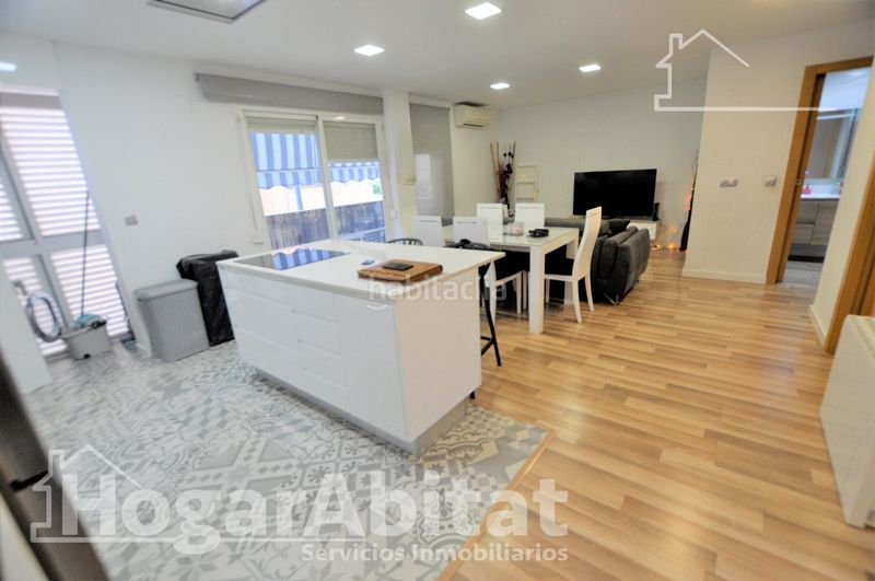 Foto 12645280-170b-4bf0-8b17-1c9a0b28cc71. Pis amb aparcament a Alaquàs