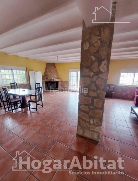 Foto 2a8be8c5-bc2d-4e0f-946f-051671dcedf1. Casa amb aparcament a Casinos