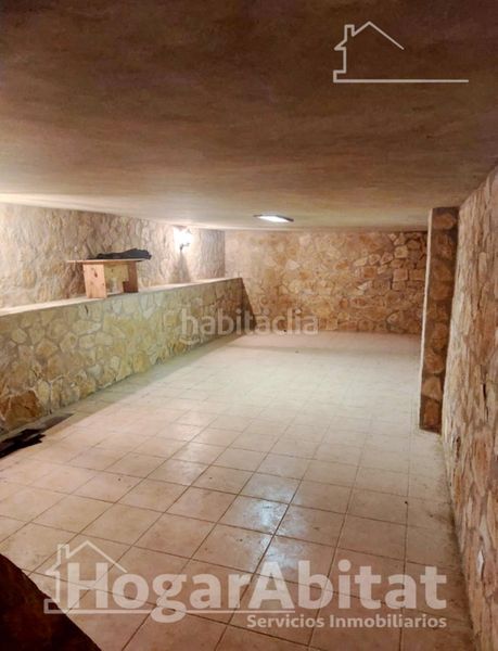 Foto 7d934215-4e98-4b3c-b69a-5b8301c7d177. Casa amb aparcament a Casinos