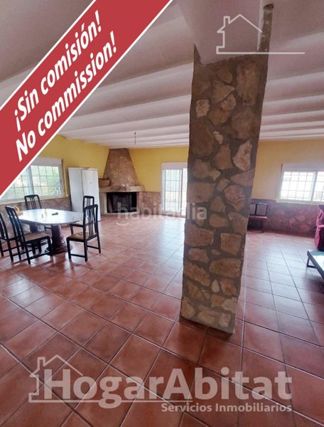 Foto a5af715e-cf1c-472b-8184-e9c4243971dc. Casa amb aparcament a Casinos