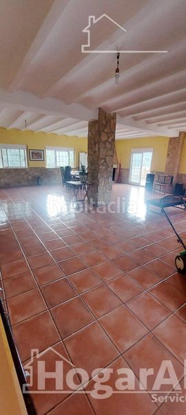 Foto d38eedee-3e16-4419-a5e6-f63adaab413a. Casa amb aparcament a Casinos