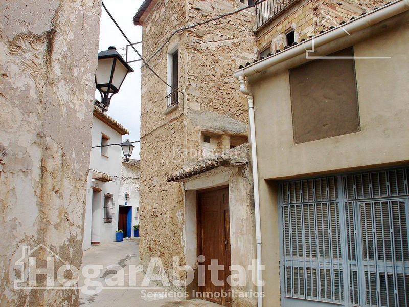 Foto fa5a9410-4a97-4895-ba40-3de428b6b5f0. Casa a Tuéjar