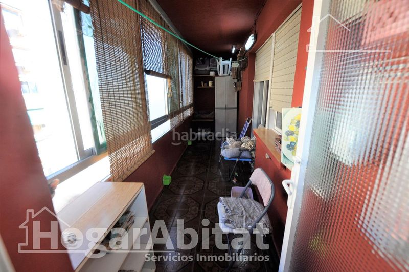 Piso muy amplio y reformado con balcón y ascensor en Valencia - Imagen 20