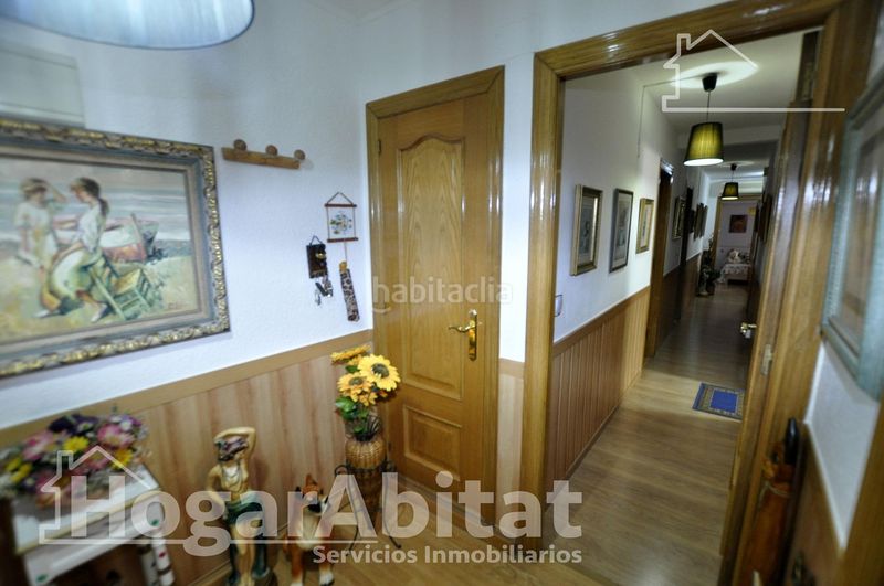 Piso muy amplio y reformado con balcón y ascensor en Valencia - Imagen 36