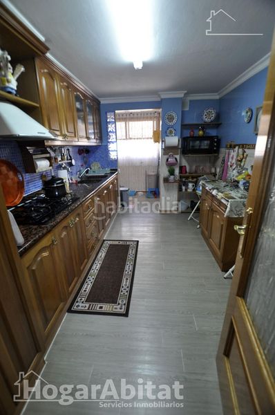 Piso muy amplio y reformado con balcón y ascensor en Valencia - Imagen 5