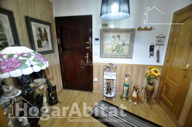 Piso muy amplio y reformado con balcón y ascensor en Valencia - Imagen 37