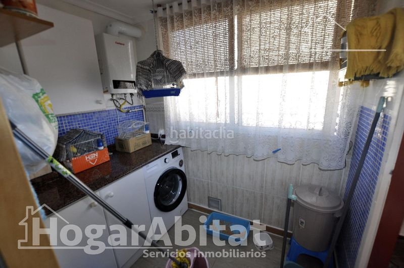 Piso muy amplio y reformado con balcón y ascensor en Valencia - Imagen 30