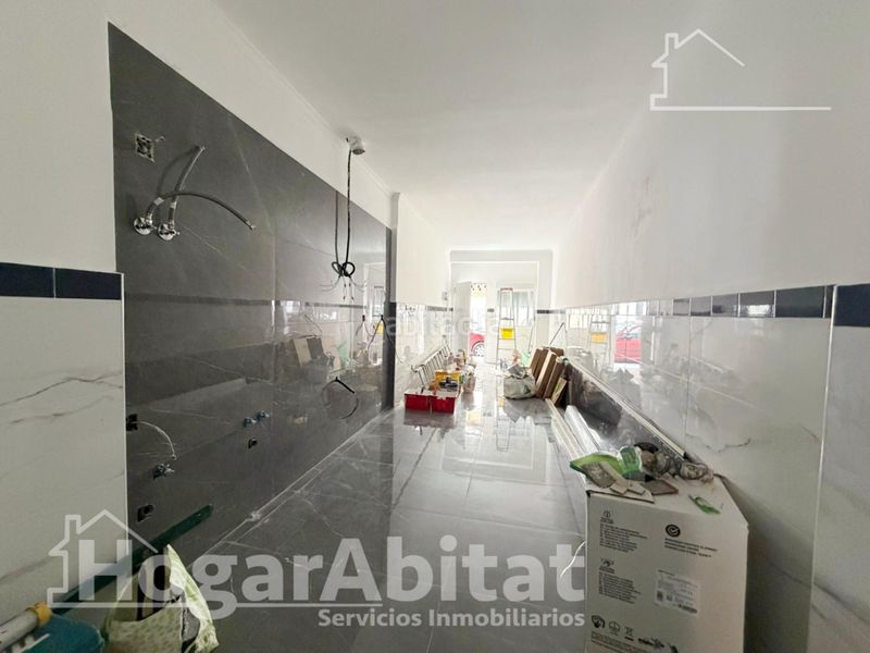 Foto 79c69a10-a607-4ad0-81c3-aa21a4c63273. Local comercial a Nuevo Centro Sagunt