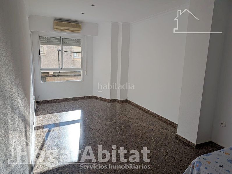 Foto a4ca8558-d2ee-4b1d-8968-4f56a036f92d. Pis a Algemesí