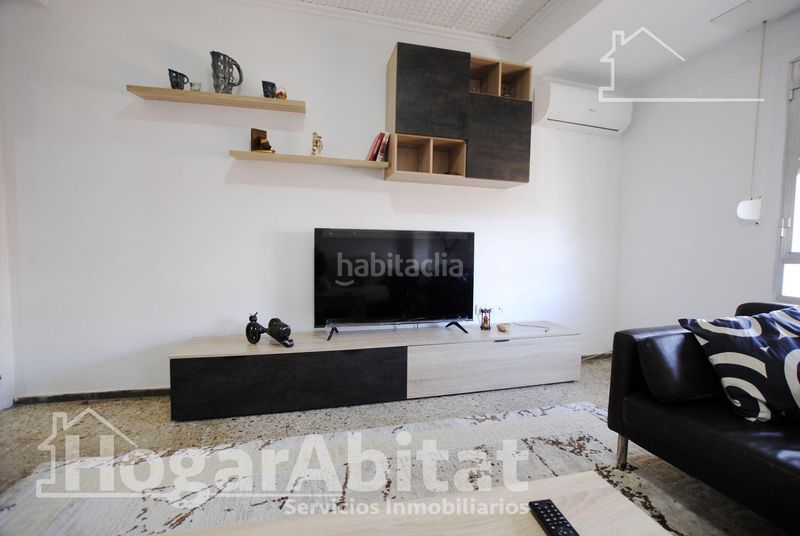 Foto b07df27e-ae80-4b6c-a4c9-5f4b837a1fea. Pis a Benipeixcar - El Raval Gandia