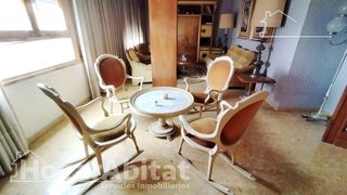 Pis  Avenida diputación provincial. Amplio y exterior con ascensor y terraza sobre la av de la diput