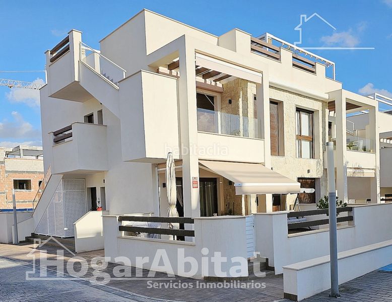 Foto a9a57604-920f-4f0f-bc18-1e5884ce643b. Pis amb aparcament piscina a Los Balcones-Los Altos Torrevieja