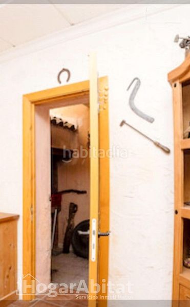 Foto 879c92a5-3bd8-4e96-b240-c5d694f879de. Casa adosada adosado reformado con garaje y terraza en Muro de Alcoy