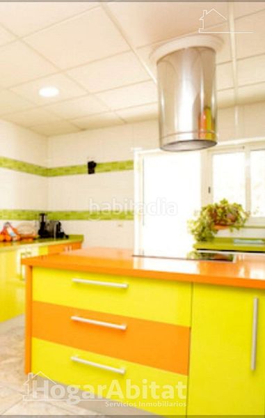 Foto e9eb1ff5-703c-467d-ad39-3d61bfde3a17. Casa adosada adosado reformado con garaje y terraza en Muro de Alcoy