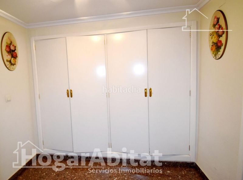 Foto f9bdaa78-d53d-4bd5-9ffe-ea0c76db1343. Pis a Mont Olivet Valencia