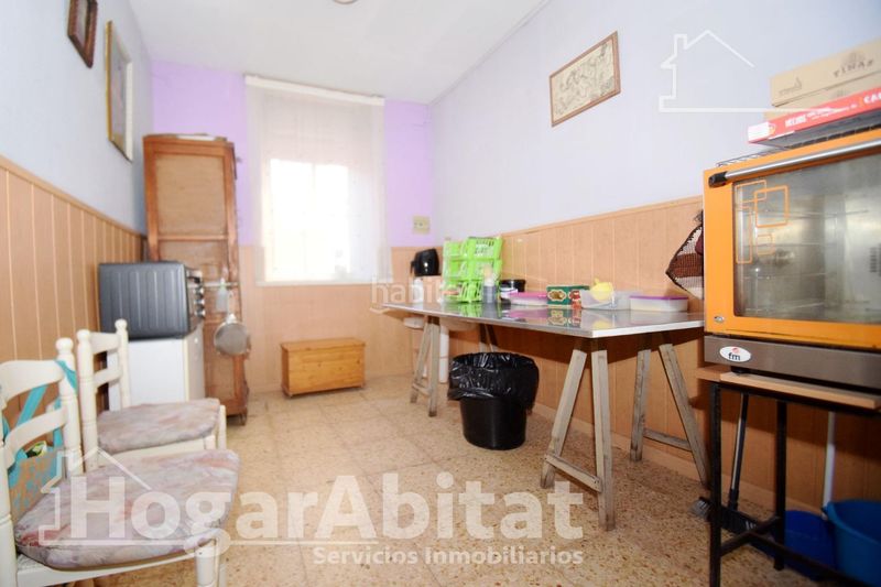Foto b609a2dd-9136-47ff-b4df-385117c4685f. Casa amb calefacció a Centro Burriana