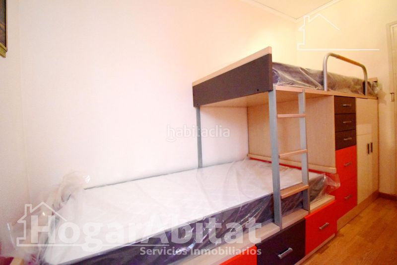 Foto 1c0b8408-7052-472f-8807-f11edda79d63. Pis a Corea Gandia