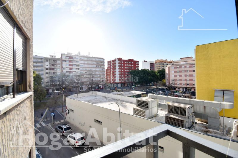 Foto edb70ea7-695b-409a-823d-a5b17f792111. Pis a Corea Gandia