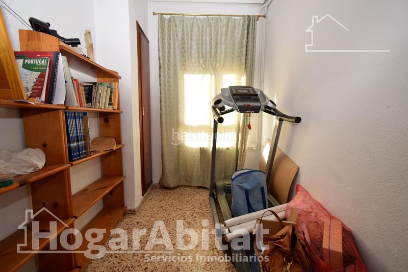 Foto a435e641-cf14-40ea-a00f-abae832fe74c. Pis amb aparcament a Picanya