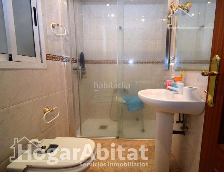 Foto f2763c0e-c143-41f9-b6b7-e31633e0d312. Pis amb aparcament a Picanya