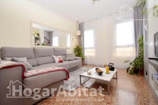 Flat  Calle alcasser. Exterior con ascensor junto al tranvia